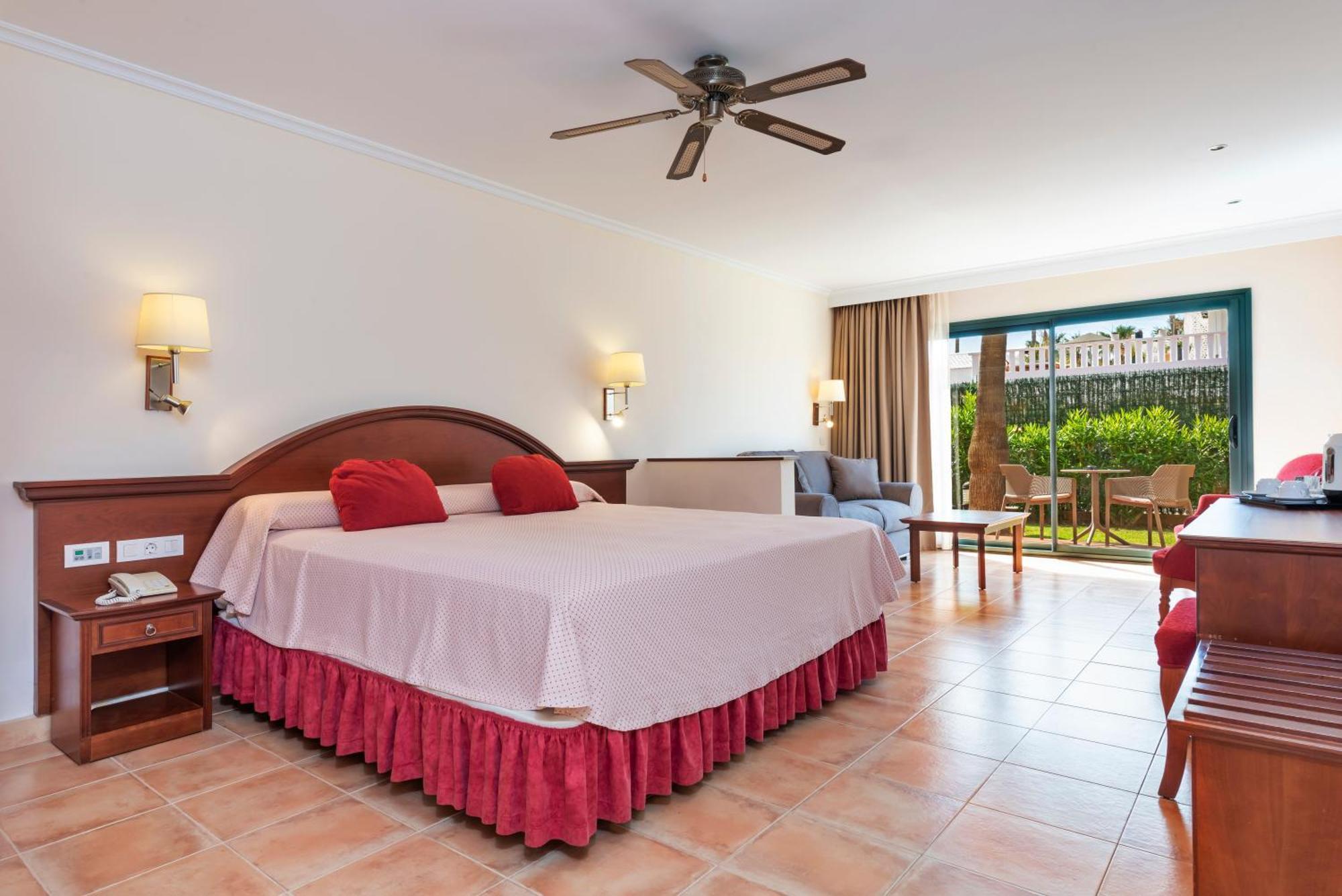 วาเลนติน สตาร์ เมนอร์กา - สำหรับผู้ใหญ่เท่านั้น Hotel ซิวตาเดญา ภายนอก รูปภาพ