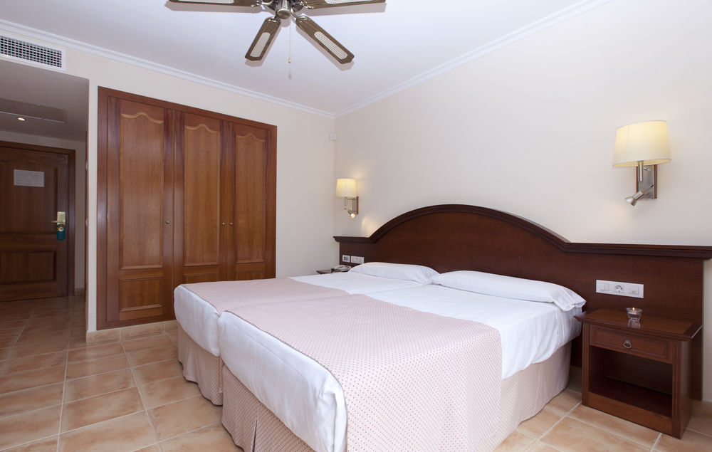 วาเลนติน สตาร์ เมนอร์กา - สำหรับผู้ใหญ่เท่านั้น Hotel ซิวตาเดญา ภายนอก รูปภาพ